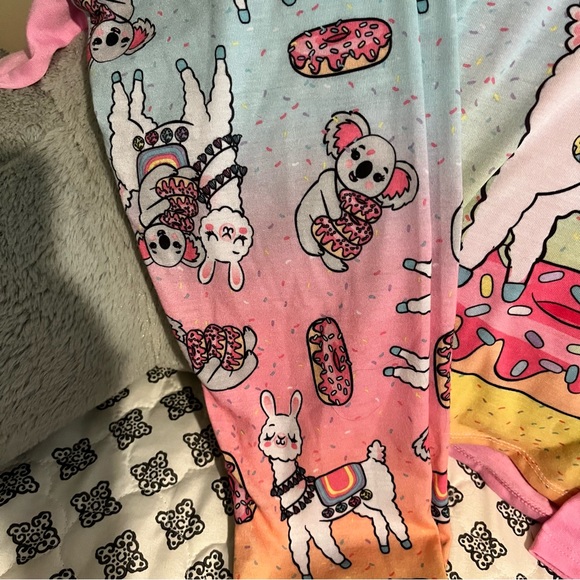 Pajama set - Picture 3 of 4